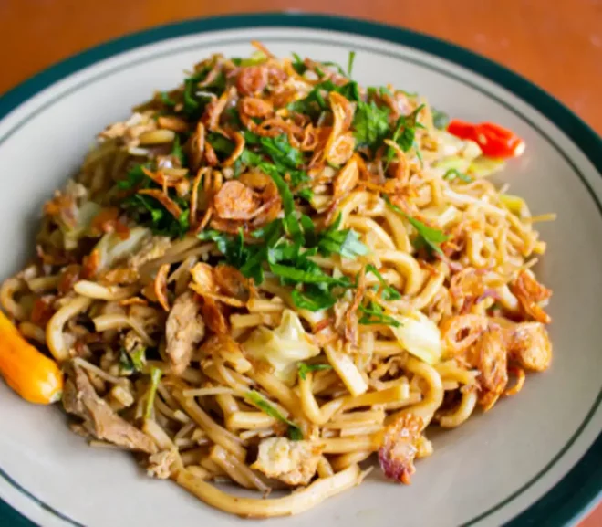 Mie goreng ayam petok petok yuhuu