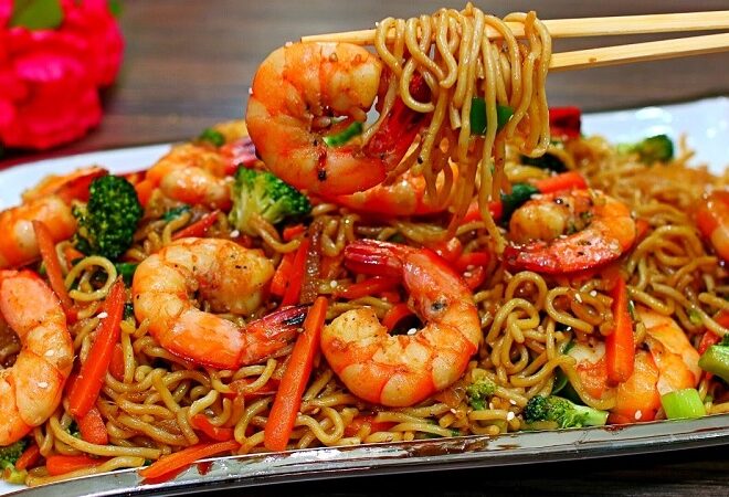 Mie goreng with various types of seafood